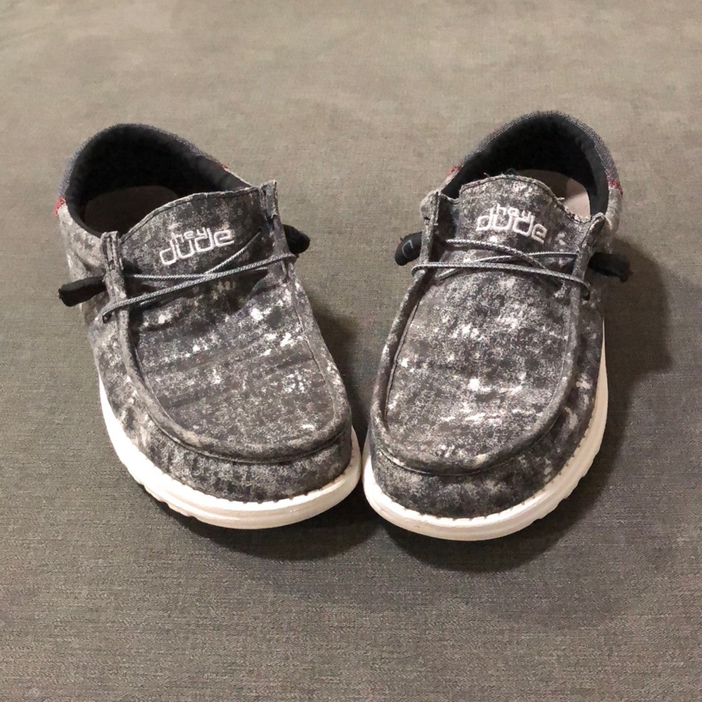 Hey dude Wally funk burnout sz 9